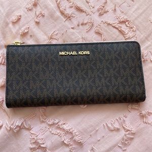 Michael Kors wallet